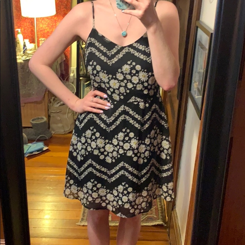 Black daisy printed dress
